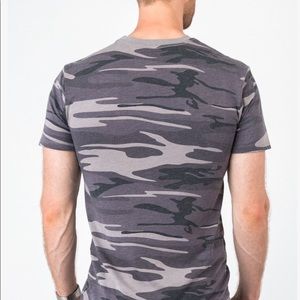 Z SUPPLY Mens The Modern Burnout Camo Short Sleeve Crew Tee